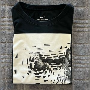 Nike Kyrie Irving black “The Nike Tee” s/s t-shirt - Boys Small